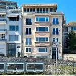 Апартаменты Waterfront Penthouse With A Stunning View Стамбул