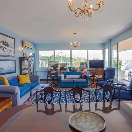 아파트 Waterfront Penthouse With A Stunning View