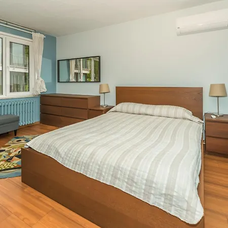 Waterfront Penthouse With A Stunning View *