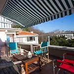 Waterfront Penthouse With A Stunning View شقة *