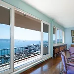 Waterfront Penthouse With A Stunning View *
