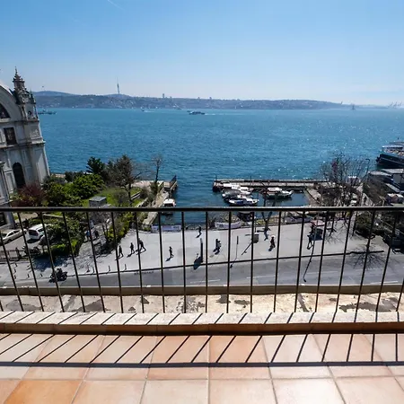 Waterfront Penthouse With A Stunning View