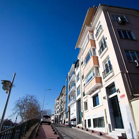 Waterfront Penthouse With A Stunning View 公寓